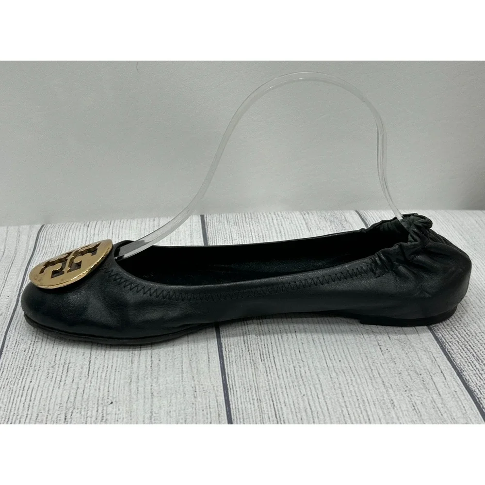Tory‎ Burch Sz 8? Minnie Flats Black Leather Gold Logo Medallion Ballet Slip On